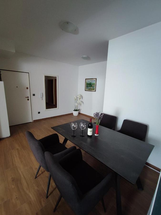 Apartment With Sea View Baška Voda المظهر الخارجي الصورة