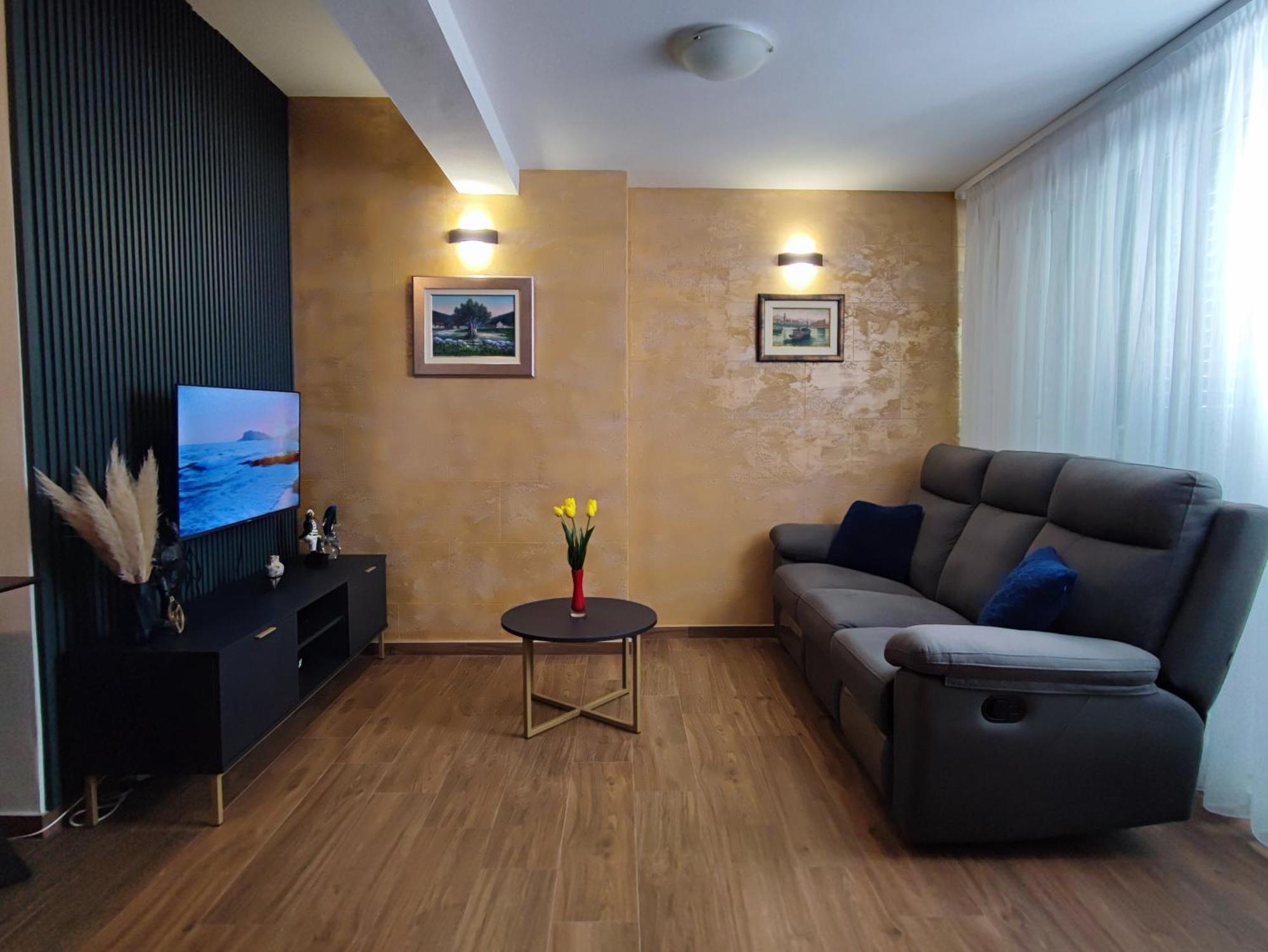 Apartment With Sea View Baška Voda المظهر الخارجي الصورة